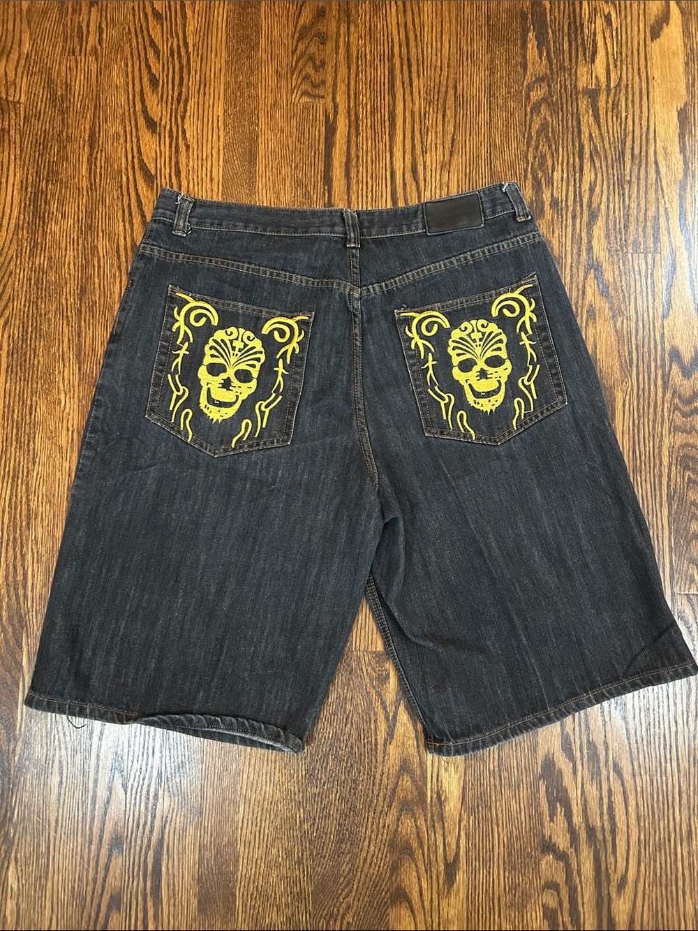 Vintage Y2K Baggy Jean Shorts with Embroidered Pockets